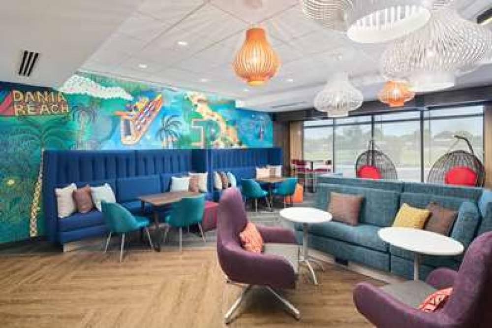 TRU BY HILTON FLL AIRPORT BIS DIST 9