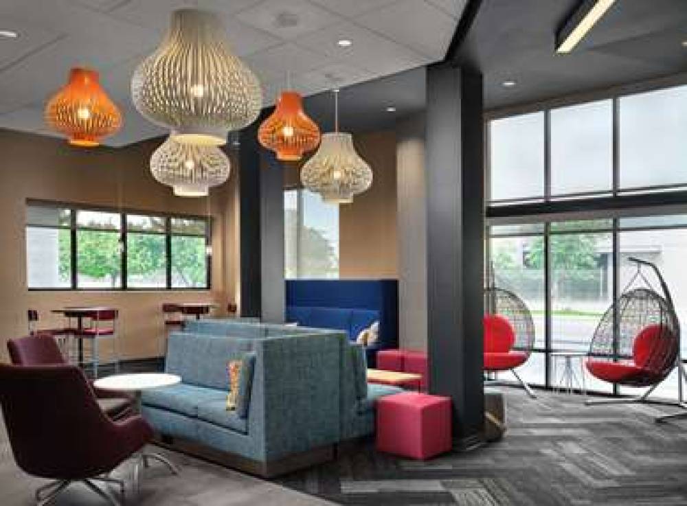 TRU BY HILTON INDIANAPOLIS DOWNTOWN 9