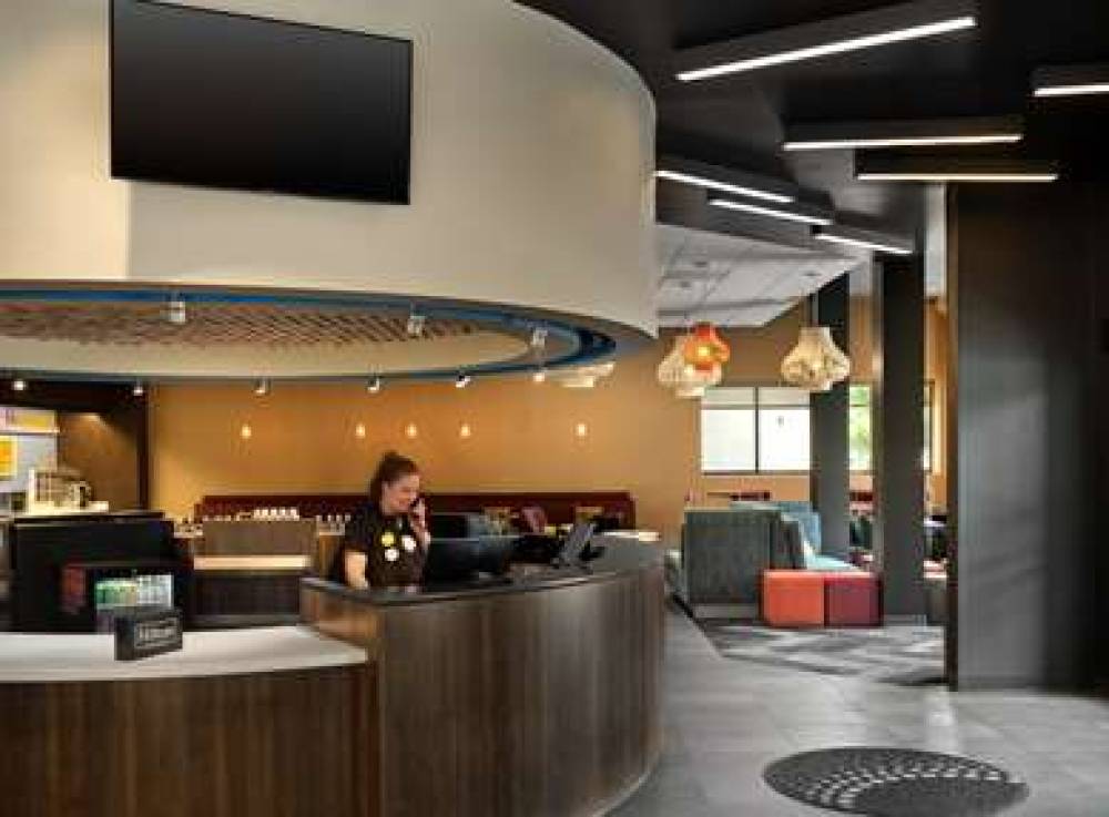 TRU BY HILTON INDIANAPOLIS DOWNTOWN 4