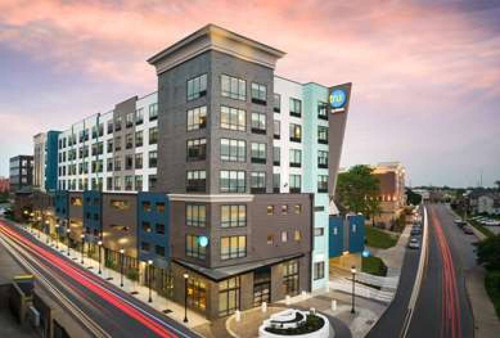 TRU BY HILTON INDIANAPOLIS DOWNTOWN 1