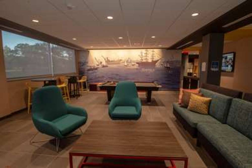 TRU BY HILTON NORFOLK AIRPORT 4