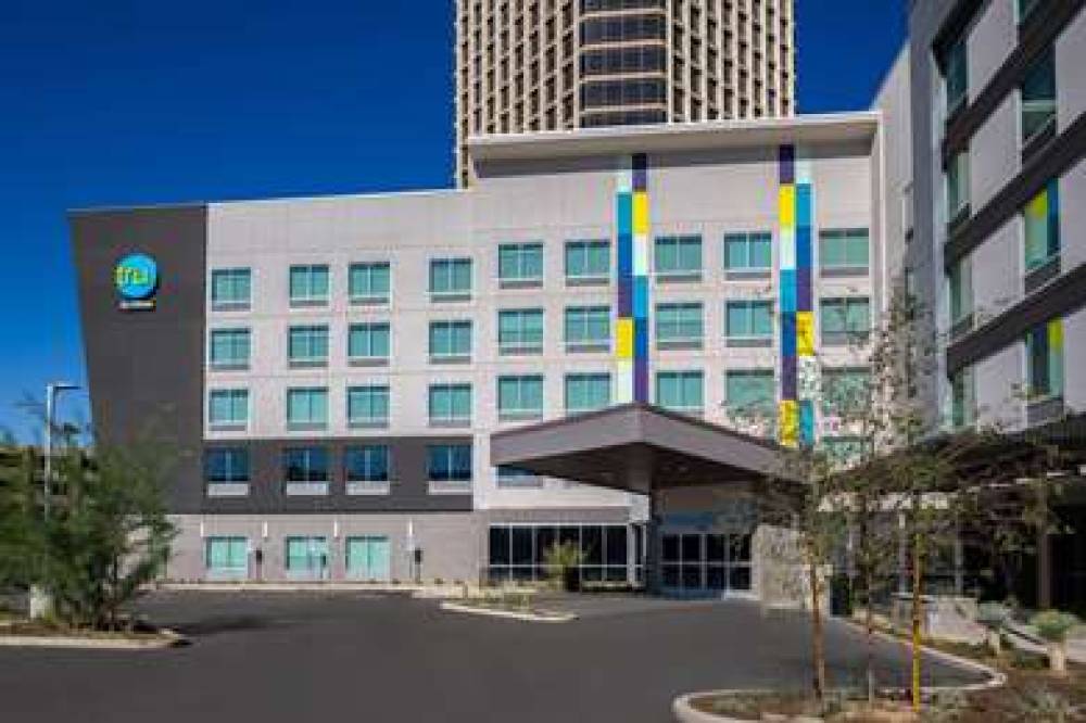 TRU BY HILTON PHOENIX MIDTOWN 1