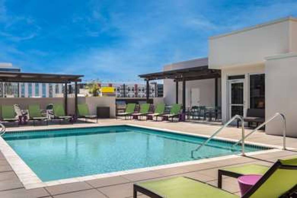 TRU BY HILTON PHOENIX MIDTOWN 5