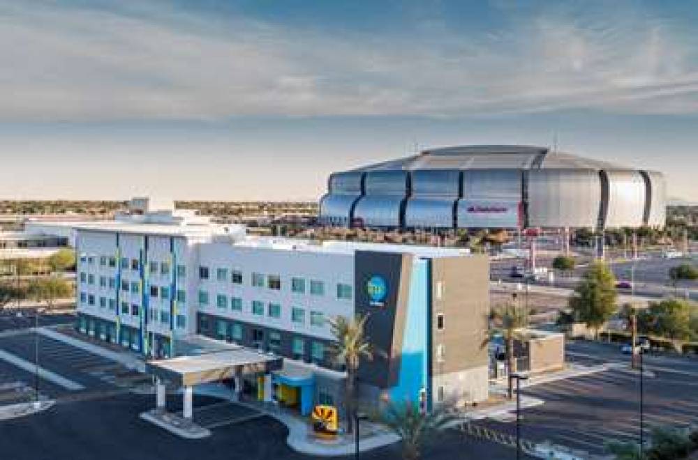 Tru Phoenix Glendale Westgate