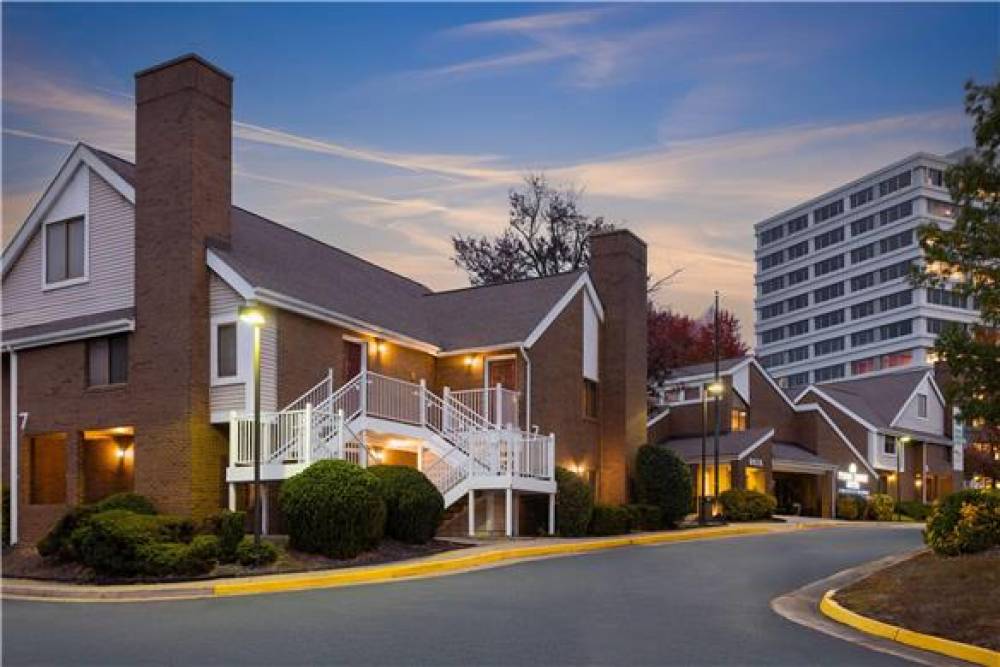 TYSONS CORNER SUITES, A BAYMONT BY 4