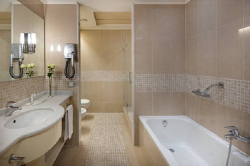 UNA HOTELS Expo Fiera Milano 8