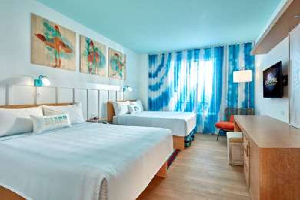 UNIVERSAL SURFSIDE 9
