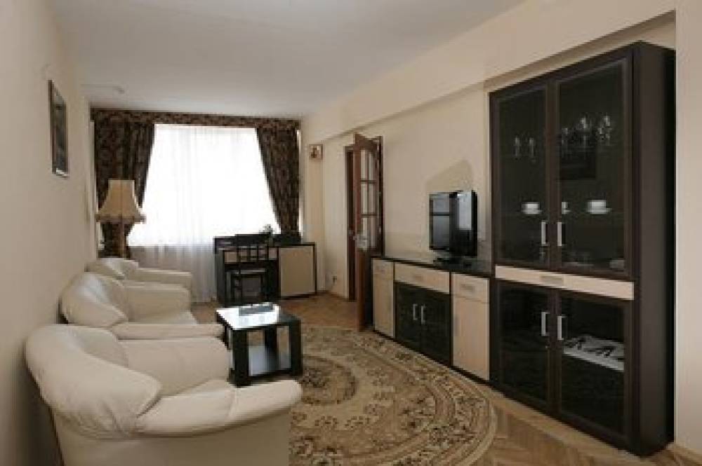 UNIVERSITETSKAYA HOTEL 3
