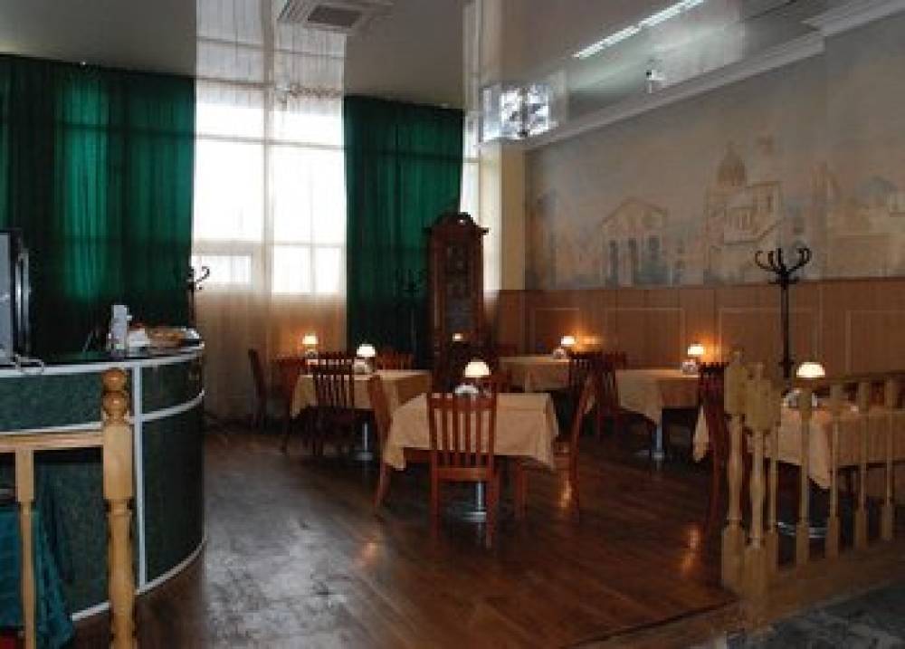 UNIVERSITETSKAYA HOTEL 8