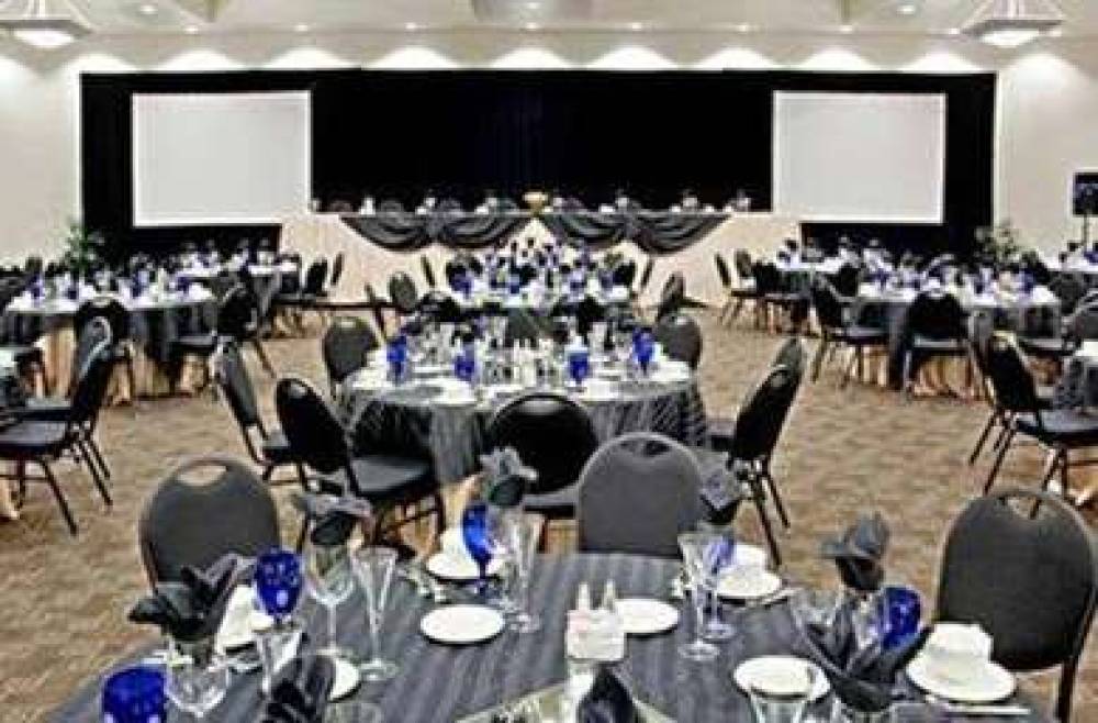 UNIVERSITY PLAZA WATERFRONT HOTEL 3