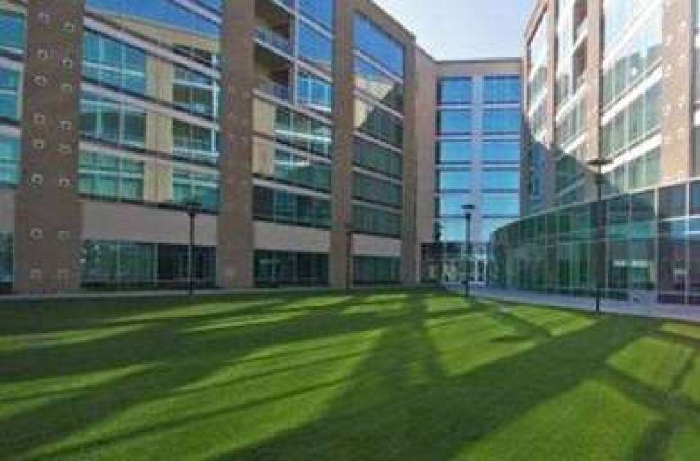 University Plaza Waterfront Hotel