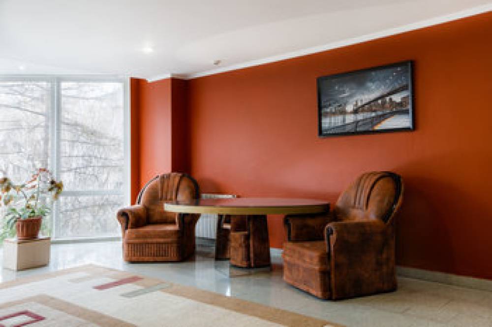 URAL HOTEL SLAVYANKA 3
