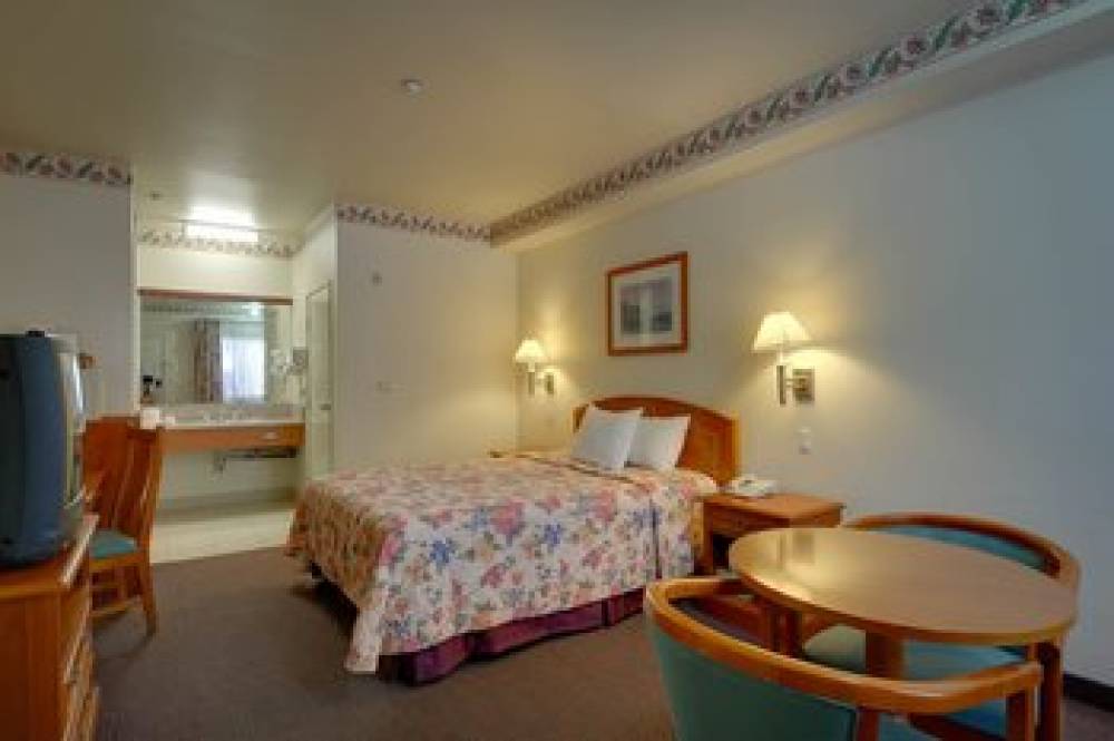 Vagabond Inn - Hacienda Height 6