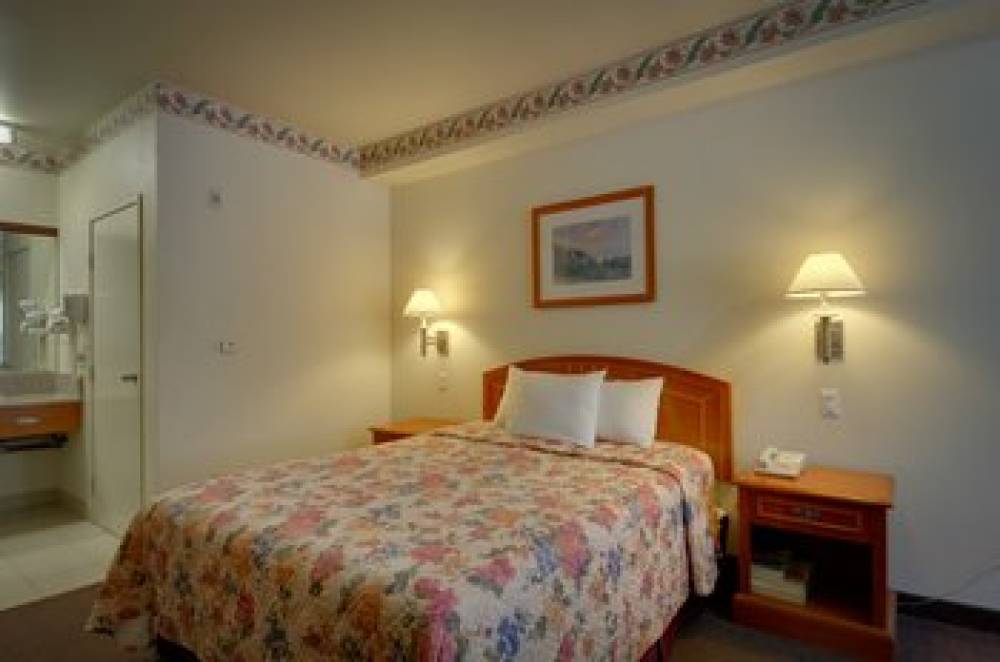 Vagabond Inn - Hacienda Height 10