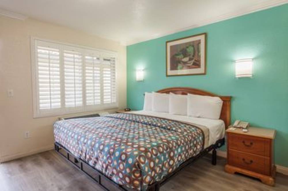Vagabond Inn - Hemet 6