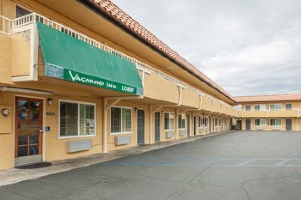 Vagabond Inn - Hemet 8
