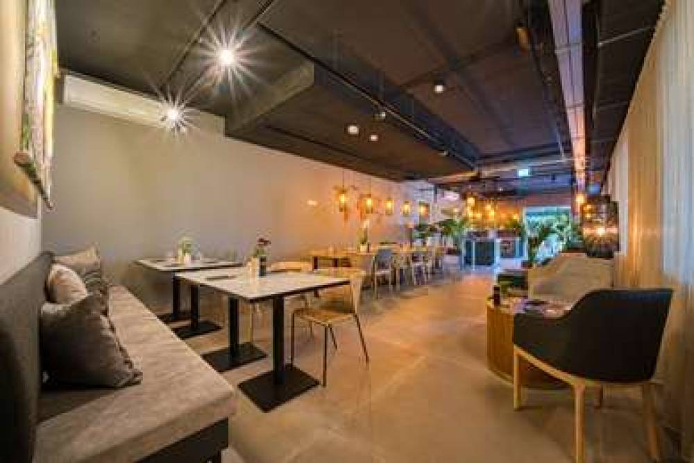 VIENNA HOUSE EASY AMSTERDAM AIRPORT 1