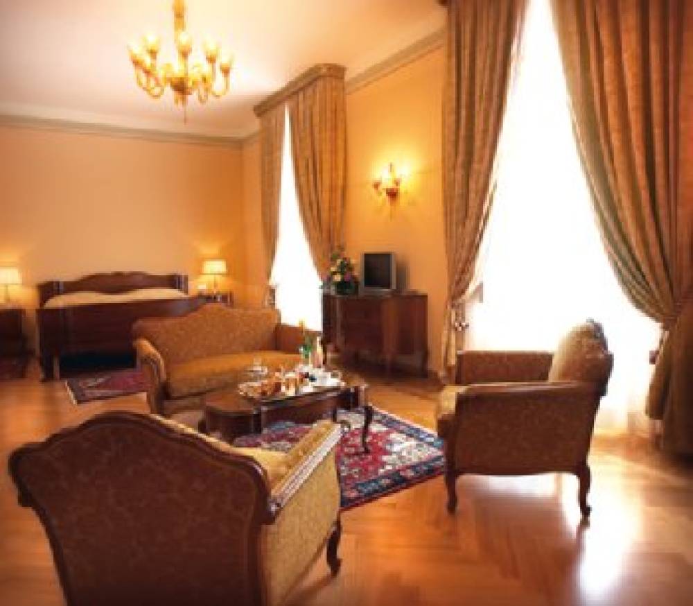 Villa Fenaroli Palace Hotel 3