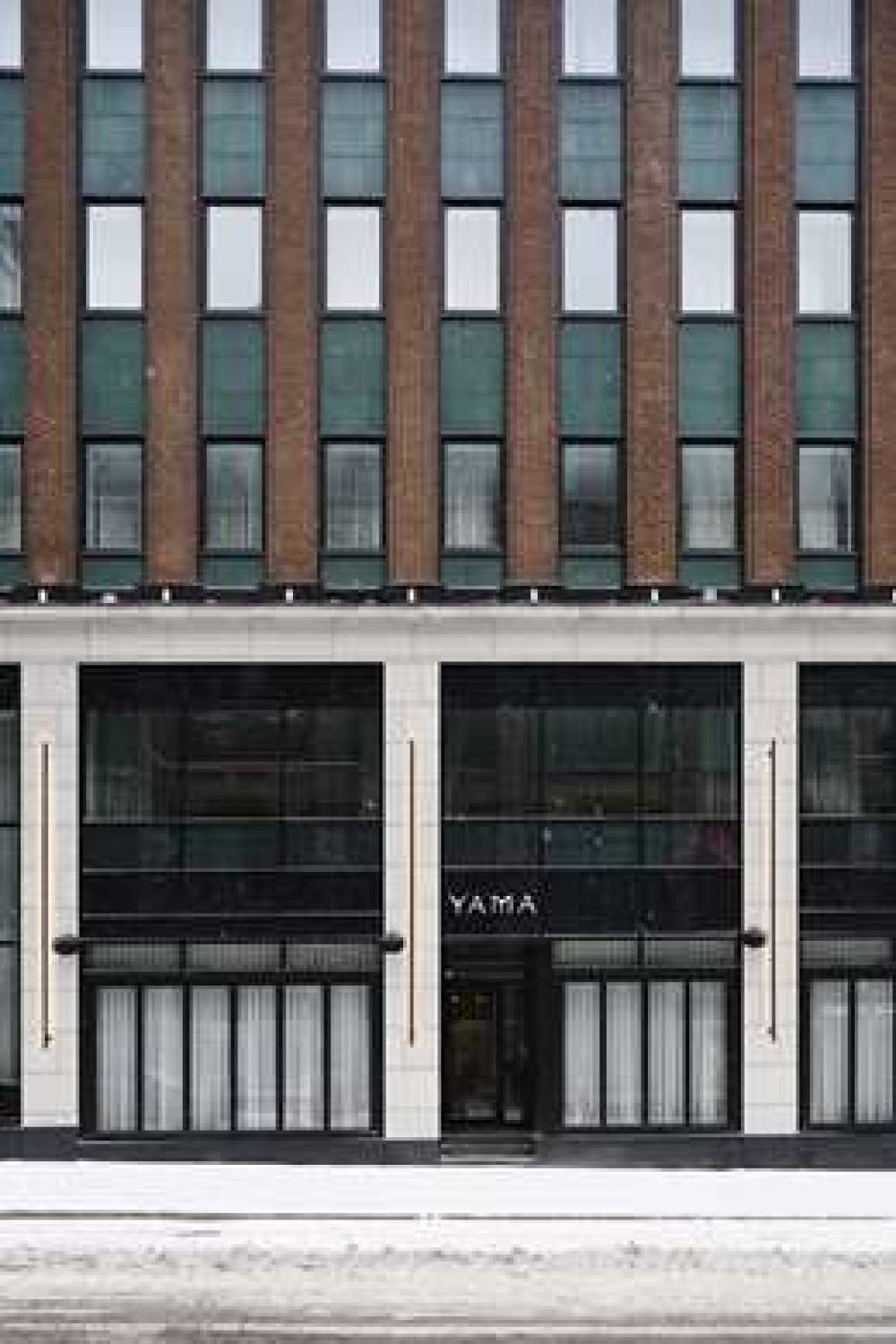 VOGUE HOTEL MONTREAL DOWNTOWN CURIO 3