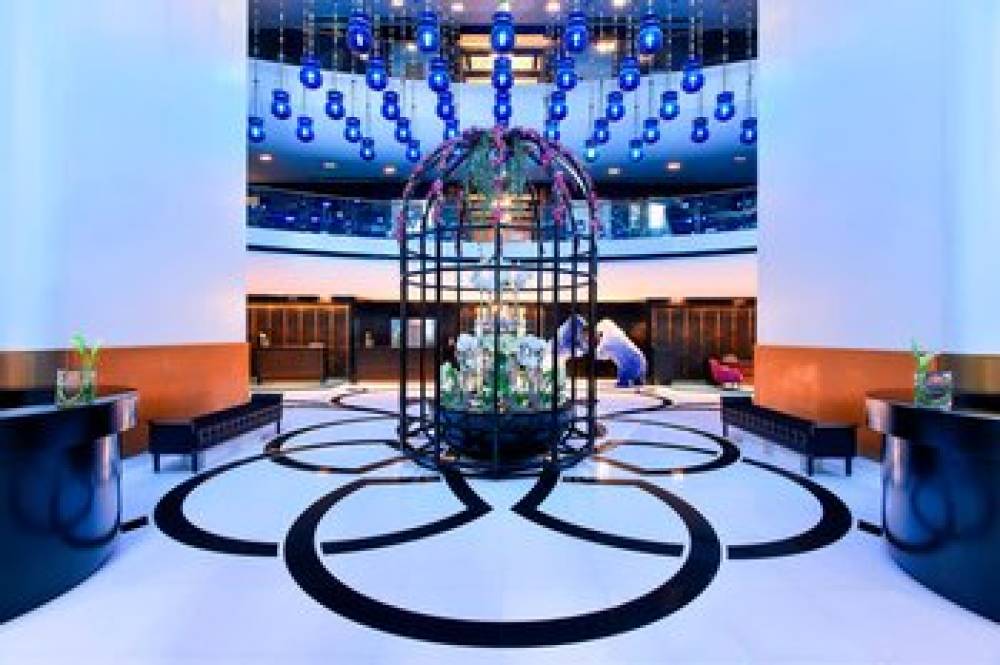 W Doha 1