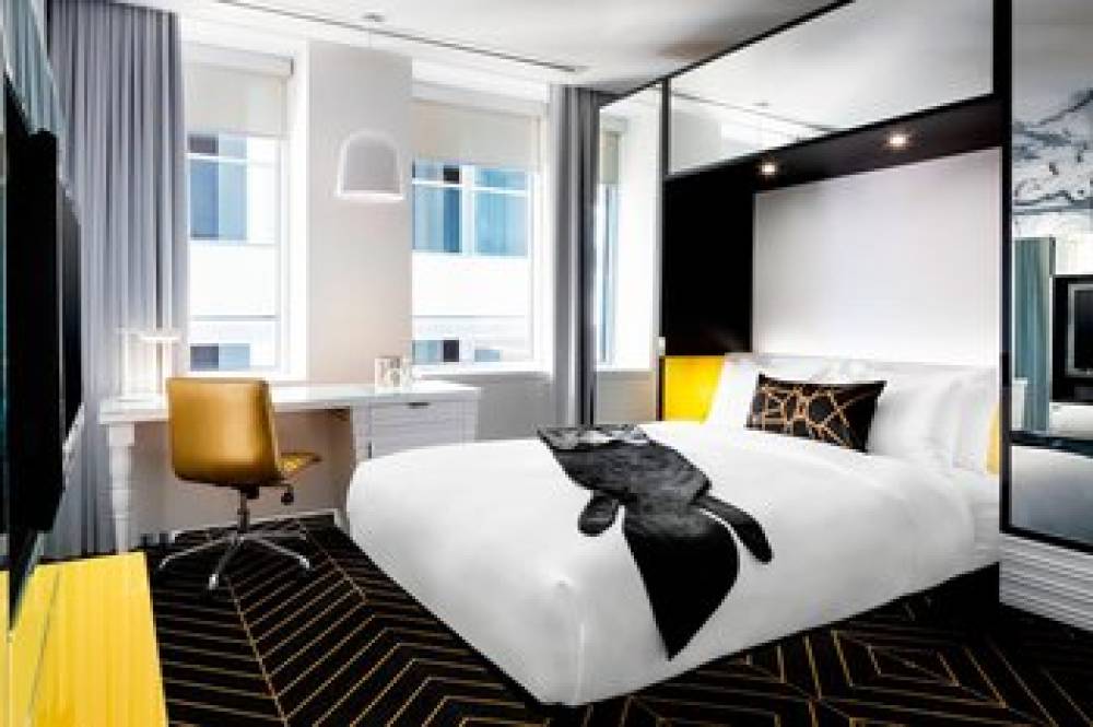 W Montreal 10