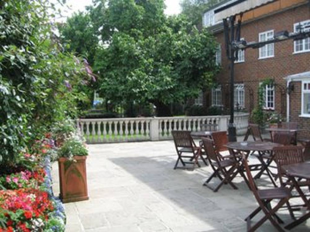 Warren Lodge Hotel