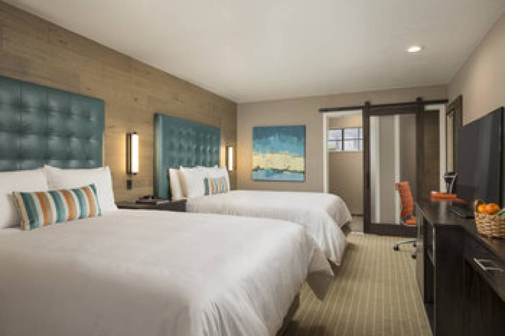 Wave Street Inn 5