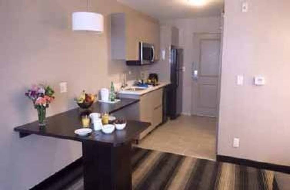 WESTERN STAR ALL SUITES SIGNATURE 8