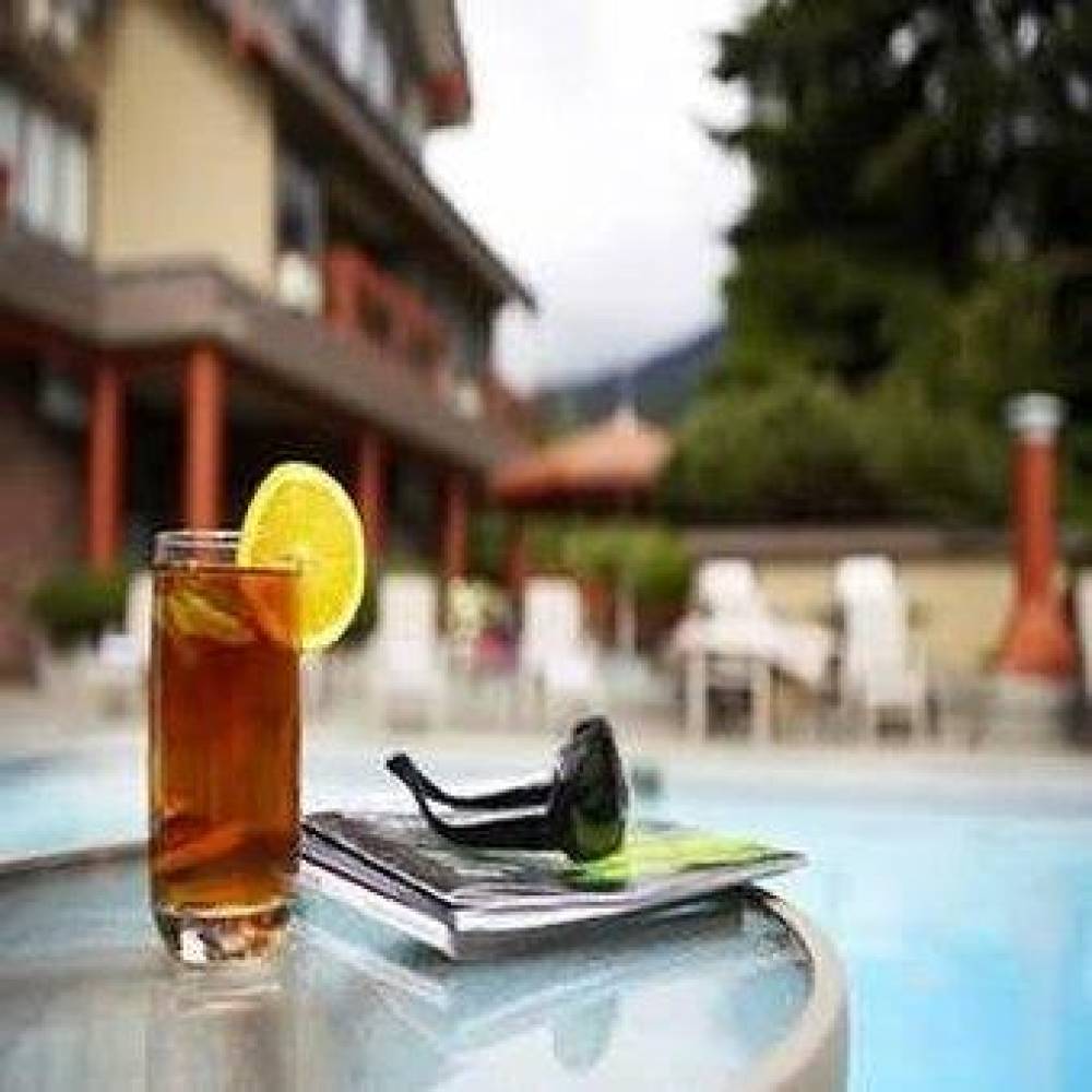 Whistler Village Inn And Suites 7