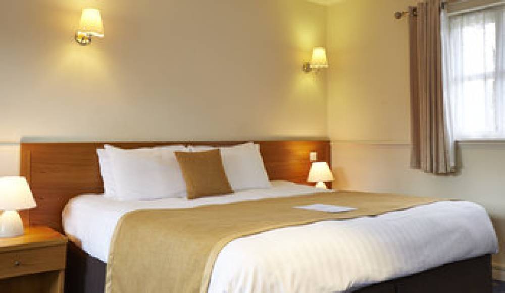 WHITE HART CHALFONT ST G 3