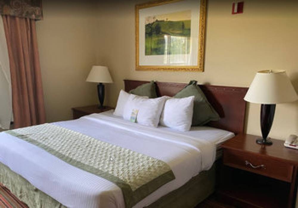 WICHITA WEST INN AND SUITES 3