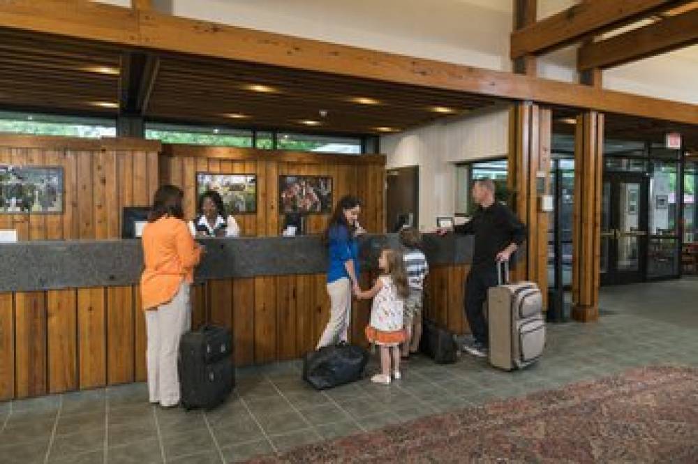 Williamsburg Woodlands Hotel And Suites 8
