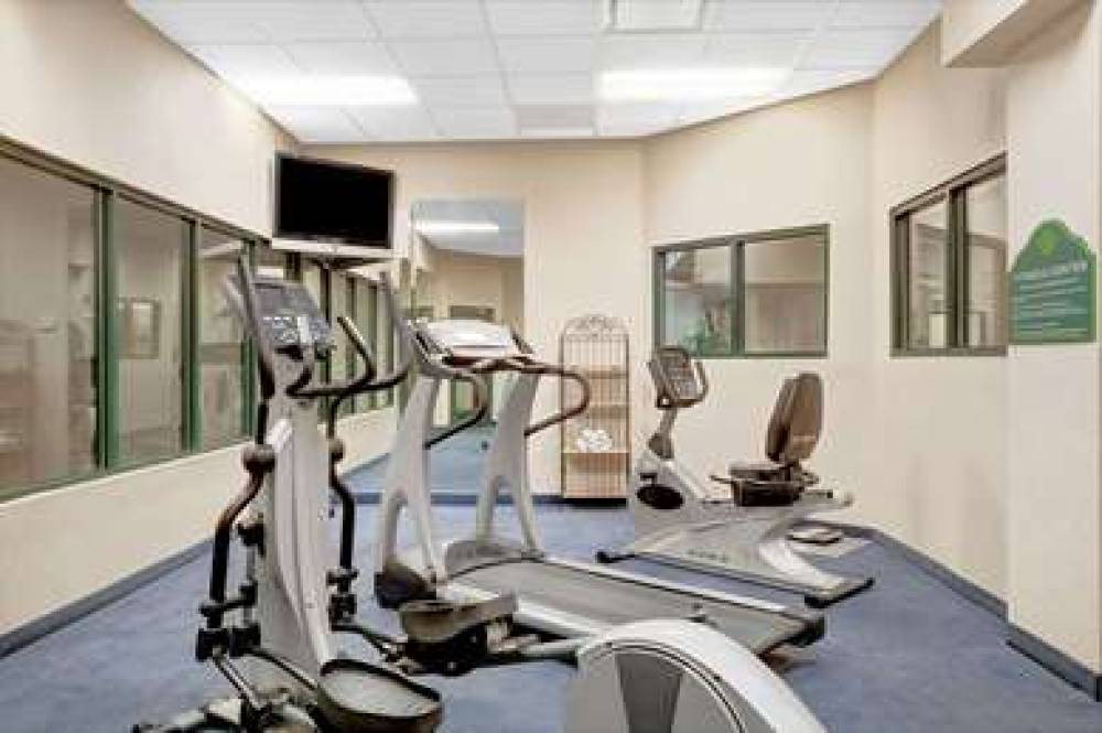Wingate By Wyndham Atlanta Airport Fairburn 5
