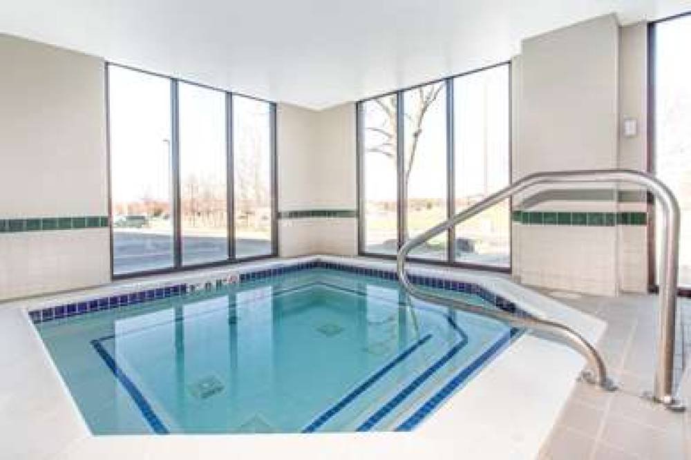 Wingate By Wyndham Chantilly / Dulles Airport 10