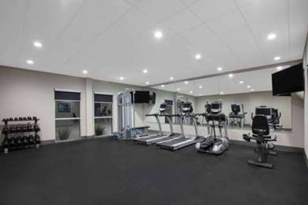 WINGATE BY WYNDHAM CORPUS CHRISTI 5