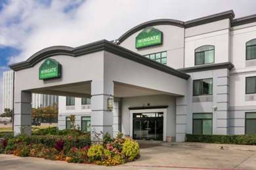 Wingate By Wyndham Dallas Love Fiel