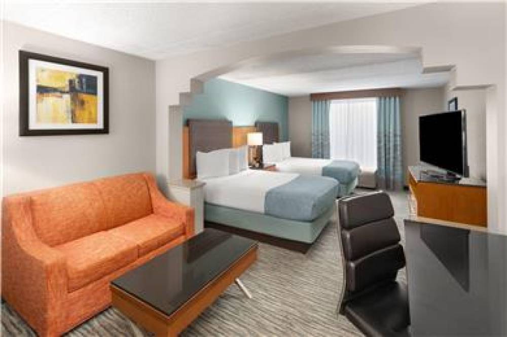 WINGATE BY WYNDHAM GREENSBORO/COLIS 1