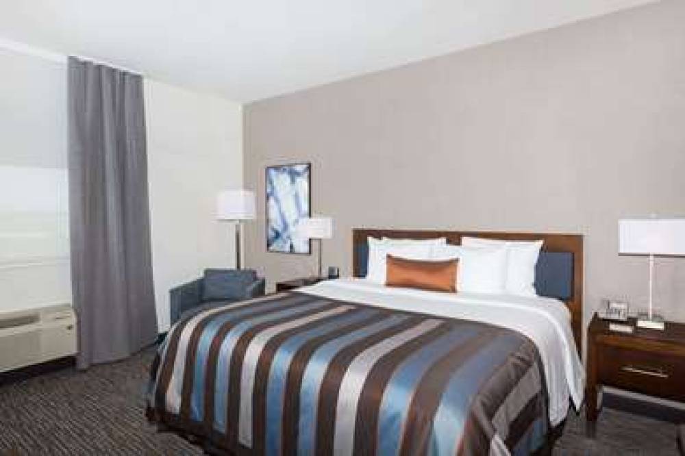 WINGATE BY WYNDHAM MIAMI AIRPO 7
