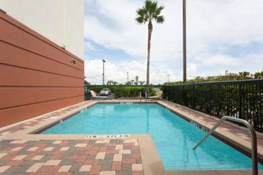 Wingate By Wyndham Orlando International Airport 7