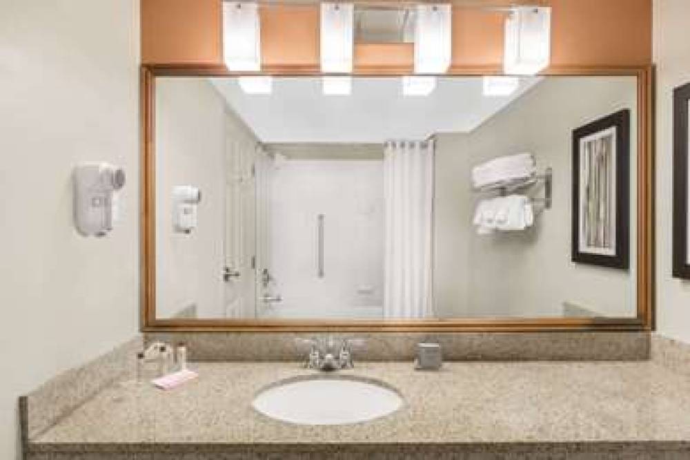 WINGATE BY WYNDHAM WEST MONROE 6
