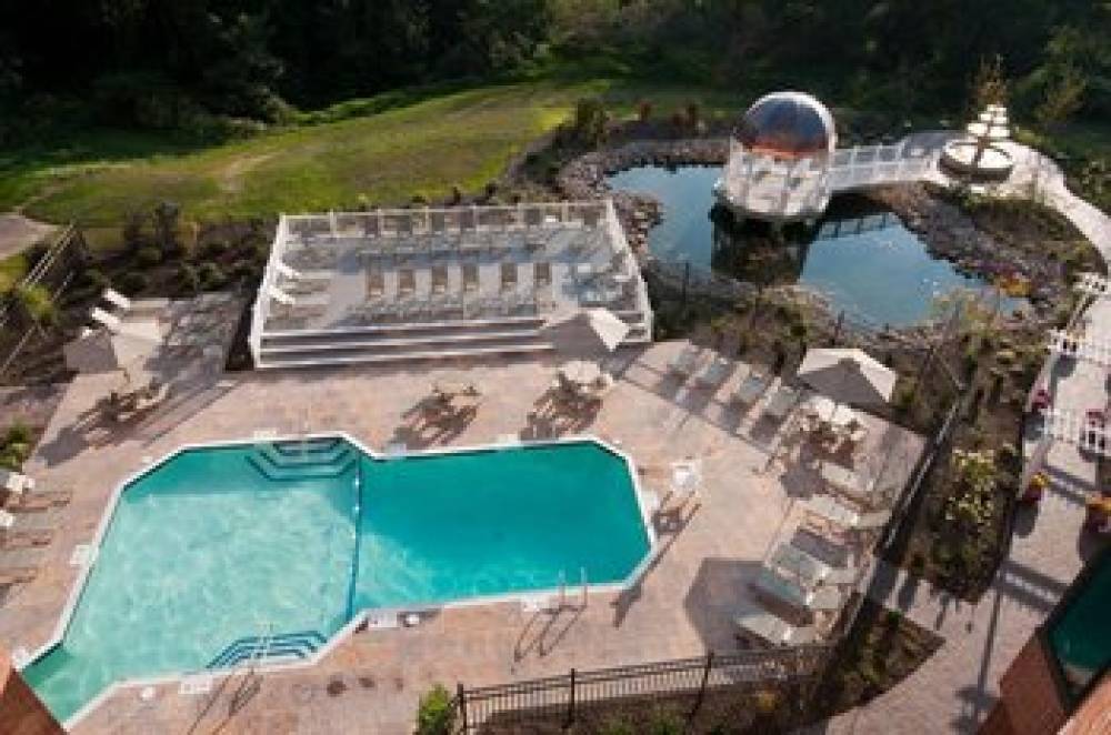 WOODCLIFF HOTEL AND SPA 1