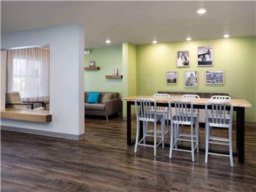 WOODSPRING SUITES CHARLOTTE AIRPORT 2