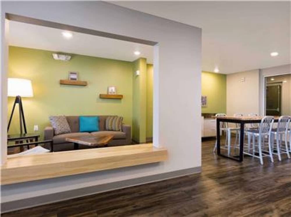 WOODSPRING SUITES CHARLOTTE AIRPORT 1