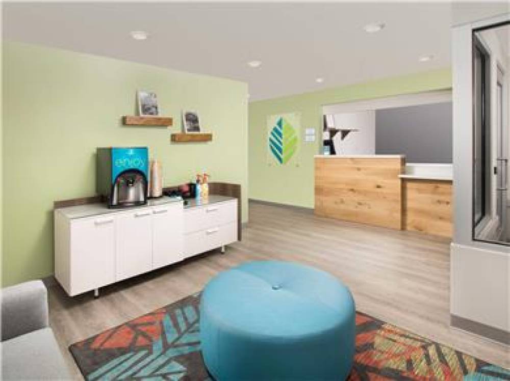 WOODSPRING SUITES CHARLOTTE AIRPORT 3