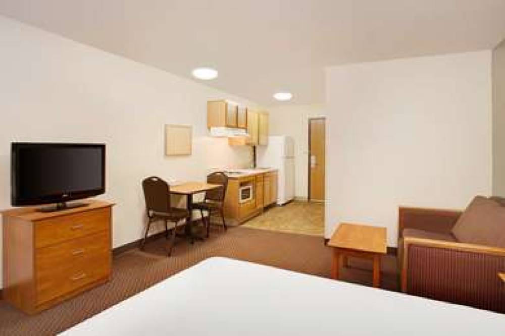 WOODSPRING SUITES CHESAPEAKE-NORFOL 8
