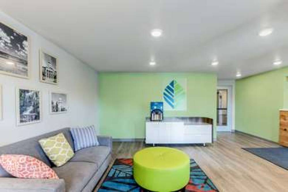 WOODSPRING SUITES CHICAGO ADDISON 9