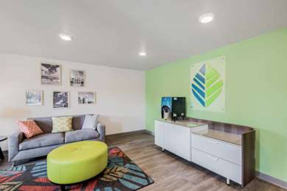WOODSPRING SUITES CHICAGO ADDISON 7