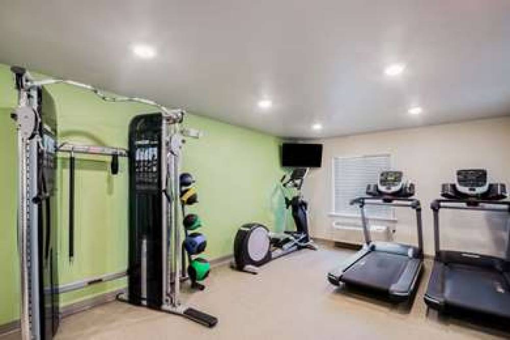 WOODSPRING SUITES CHICAGO ADDISON 1
