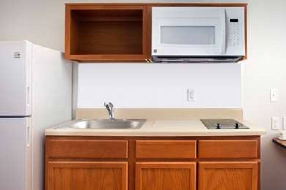 WOODSPRING SUITES CHICAGO DARIEN 6