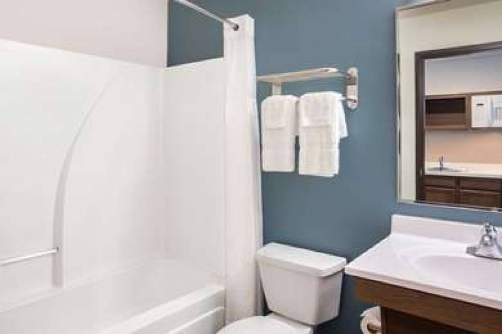 WOODSPRING SUITES DAYTONA BEACH INT 8